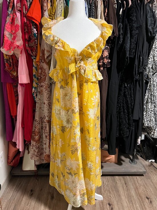 H&M Dresses & Skirts - H&M Lyocell-Blend Flounced Trim Floral Dress